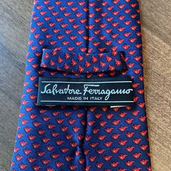 Ferragamo silk tie with Tiny Birds - Picture 3 of 3